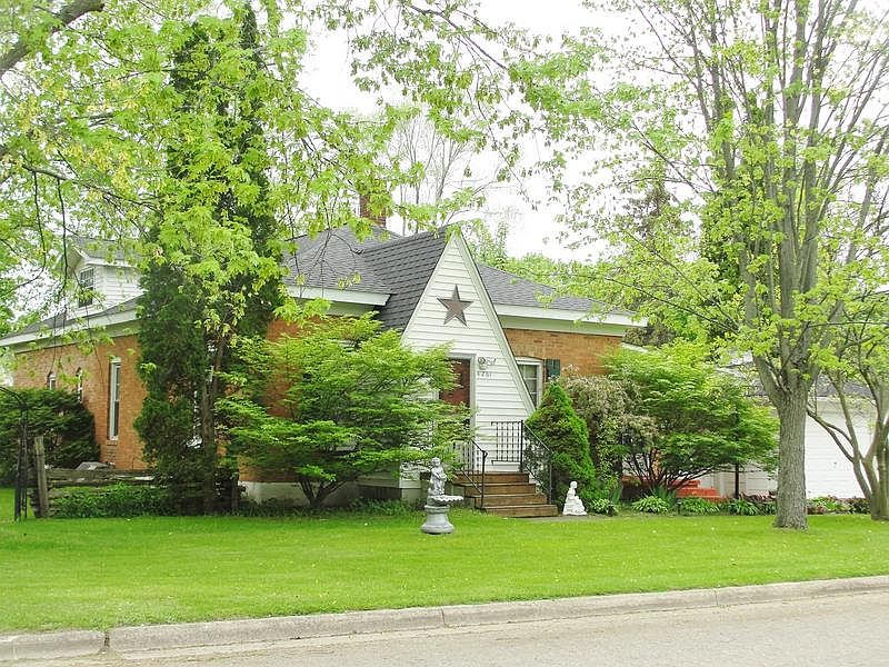1st image of 4261 Oak St
