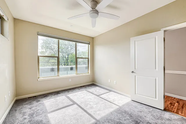 2100 N Clay St — Photo 28