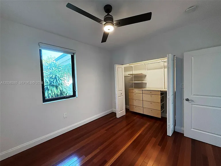 455 Amalfi Ave — Photo 14