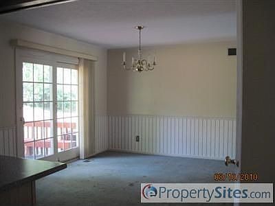 4th image of 10688 Stonewood Ct
