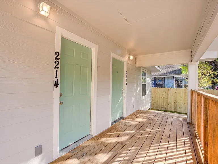 2214 McKee St — Photo 3