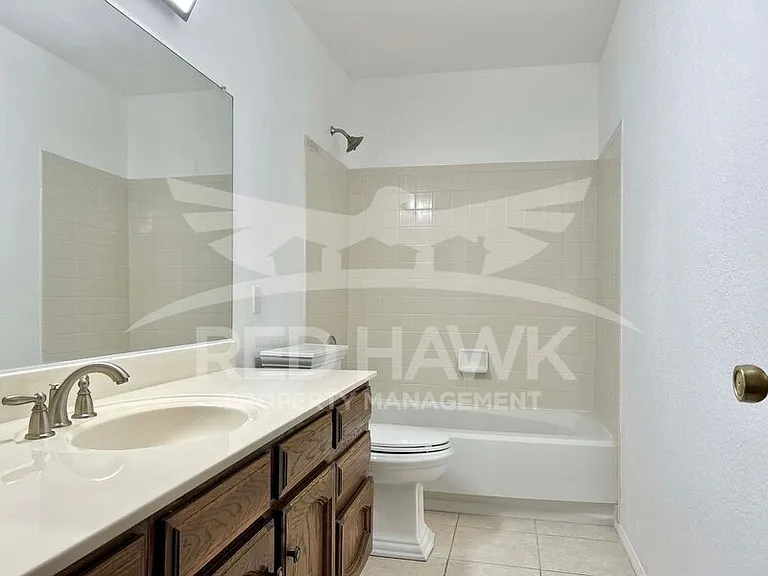 3839 E Cherokee St — Photo 18