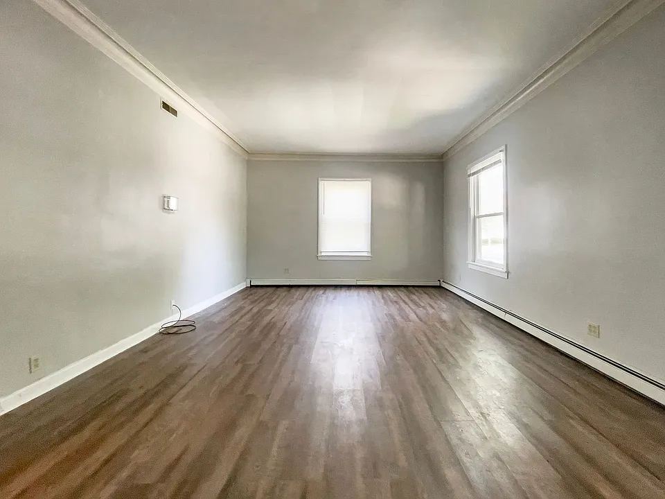 805 W University Ave #3