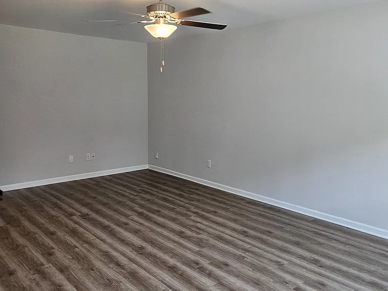 1441 Feldspar Ct — Photo 11