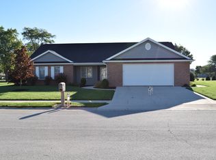 1606 Stratford Dr, Celina, OH 45822