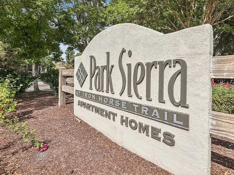 Park Sierra — Photo 30