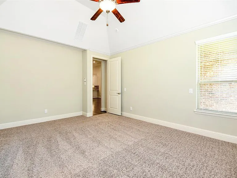 137 Skybranch Dr — Photo 8