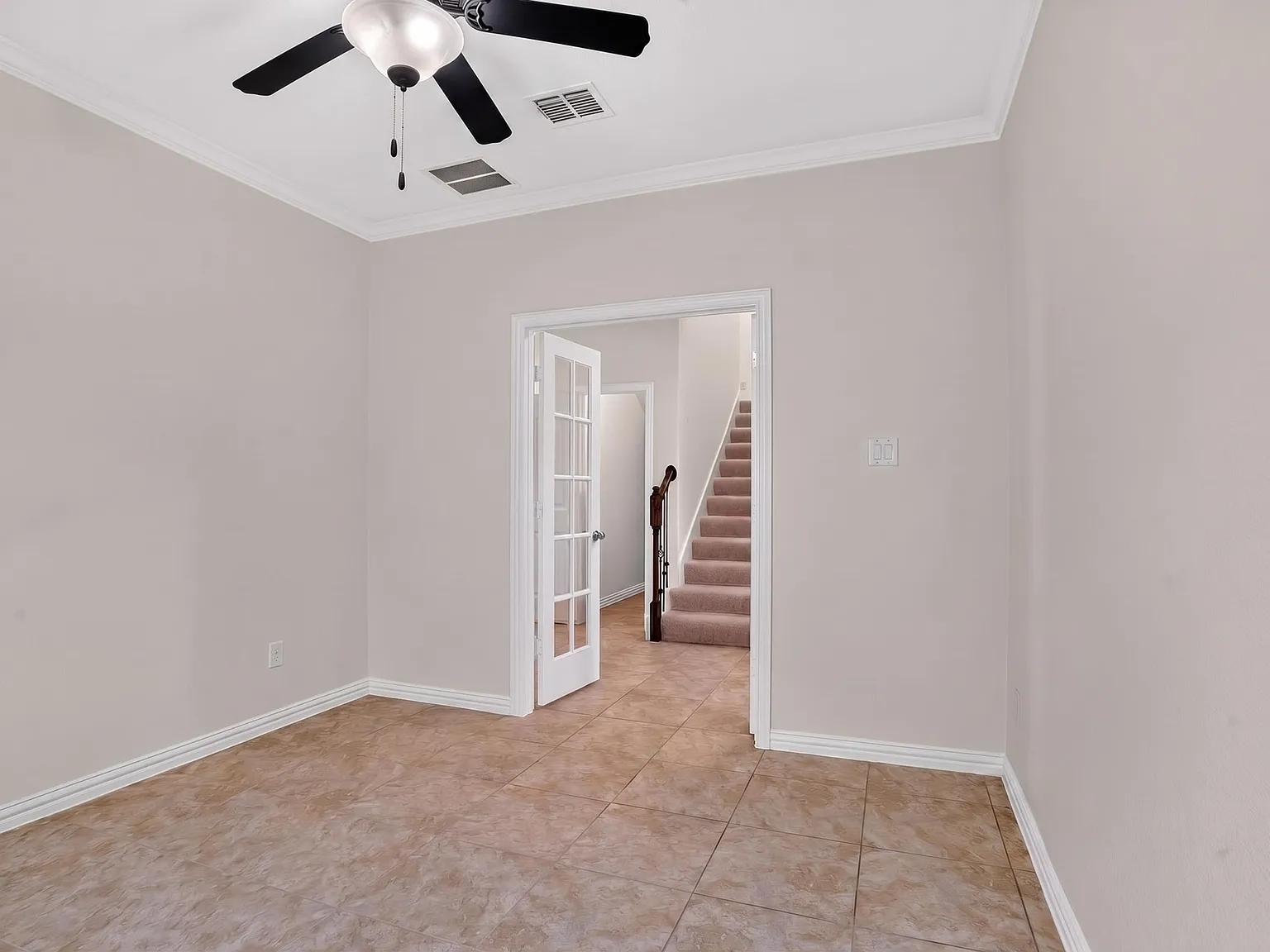 4 bed, 3141 sqft, $2,999 — Photo 3