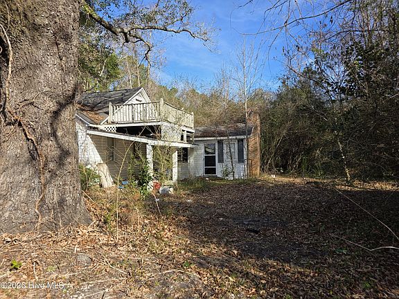 5th image of 1081 Red Bug Road