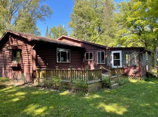 1445 S Muskegon Banks Rd, Marion, MI 49665