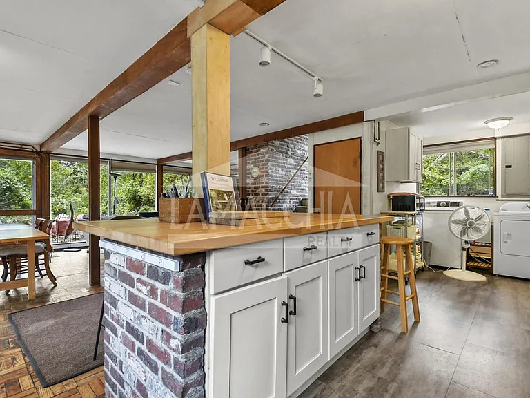 11 Whitney Rd — Photo 9