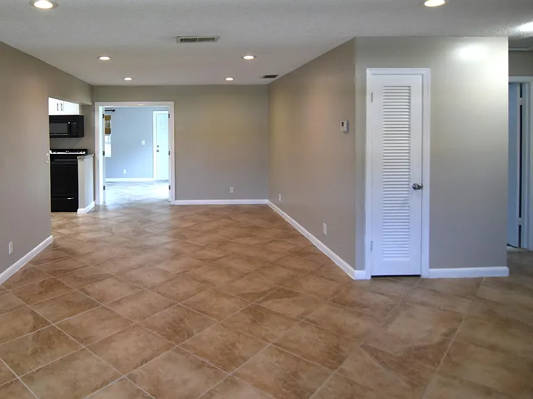 19287 Liberty Rd — Photo 11