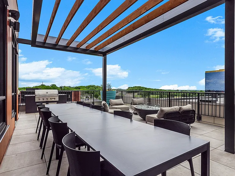 51-web-or-mls-10950-Red-Cir-Dr-51