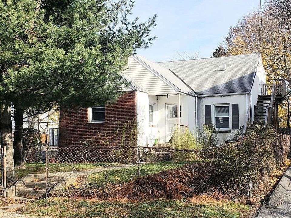2nd image of 24 Betts Ave