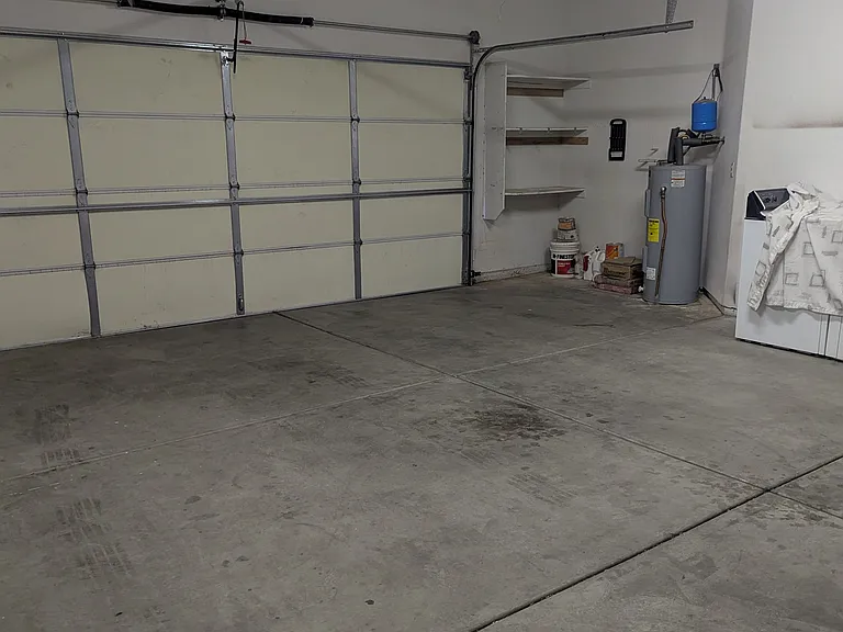 372 Megan Cir — Photo 30