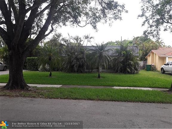 2nd image of 10455 SW 52nd St