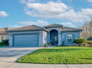 2712 Cherry Tree Dr, Madera, CA 93637