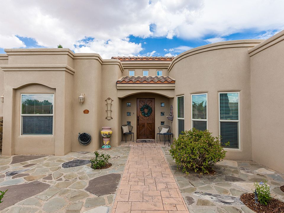 1st image of 2898 Cheyenne Dr