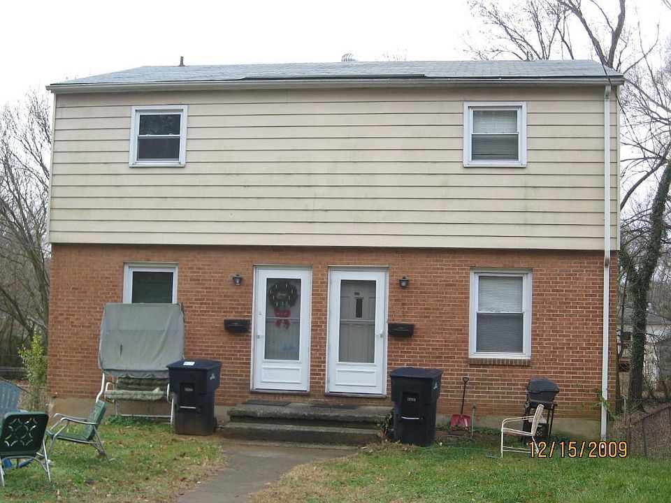 2nd image of 950 Rockland Ave NW