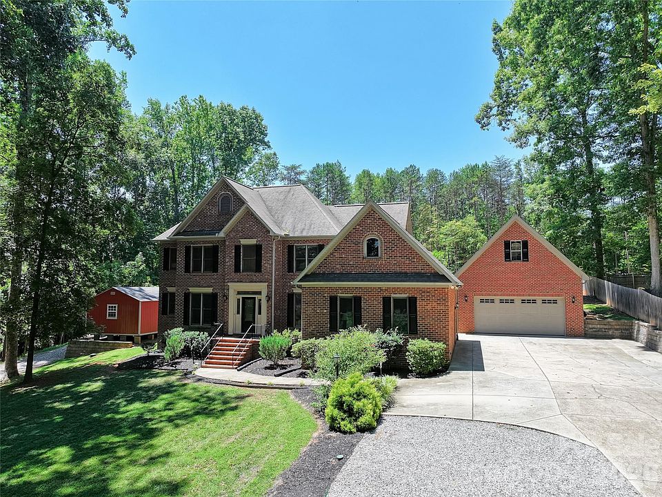 1st image of 623 Normandy Rd