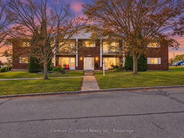 2406 Mountland Dr #202, Peterborough, ON K9K 2E1