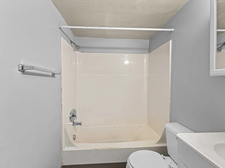 3334 Pleasant Grove Rd — Photo 8
