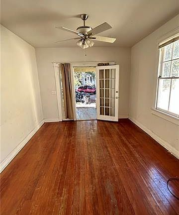 3rd image of 2521 Palmer Ave