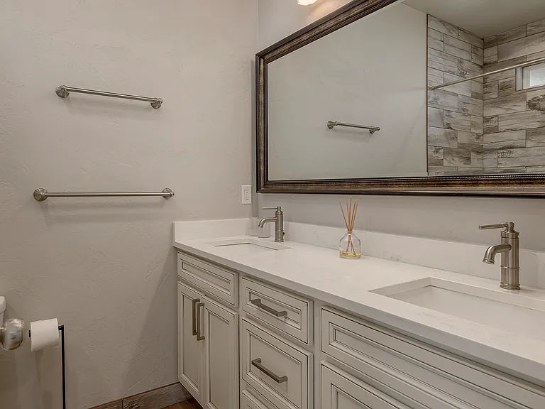 11601 E Equestrian St #C — Photo 28