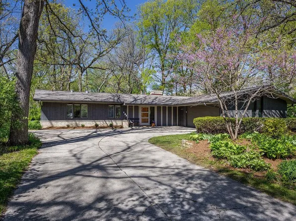 2404 Mayflower Drive, Middleton, WI 53562