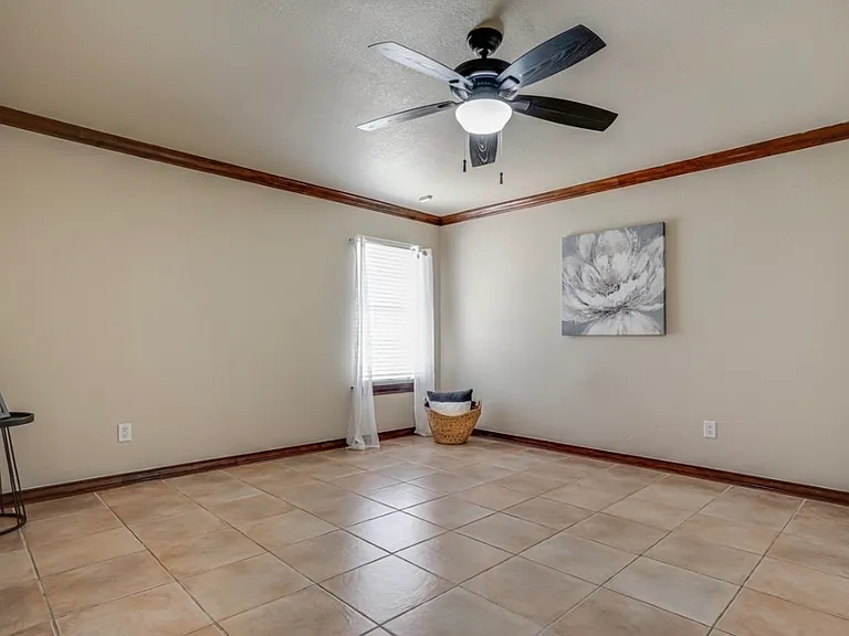 310 Salem Dr #1 — Photo 28