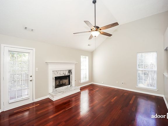 5th image of 138 Stoney Brook Way