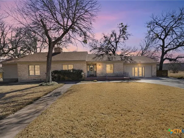 606 College St, Gatesville, TX 76528