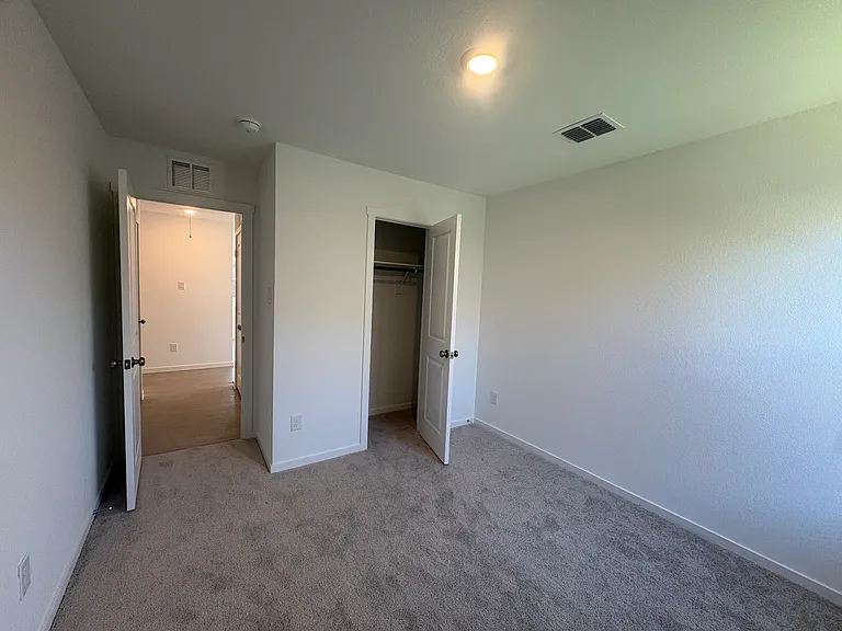 1932 Autumn Ln — Photo 16