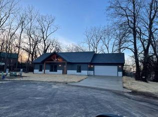 803 Robin Rd, Mountain Grove, MO 65711