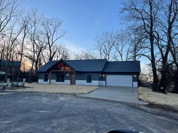 803 Robin Road Road, Mountain Grove, MO 65711