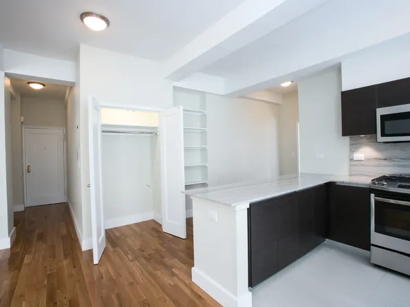 20 Park Avenue image 13 of 15