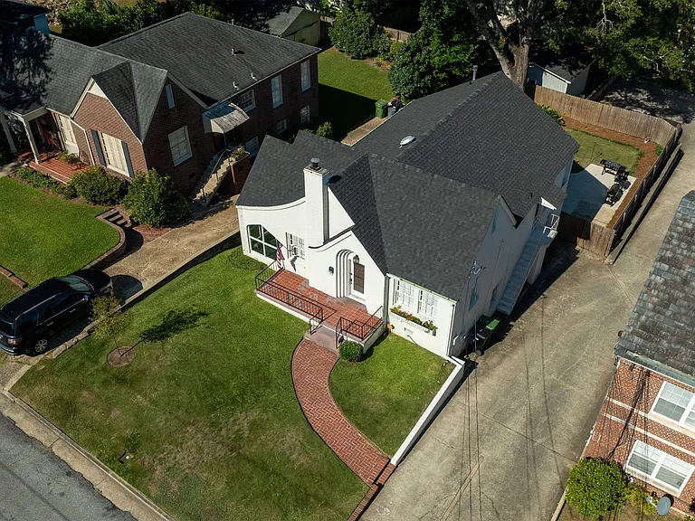 1261 Owsley Ave — Photo 3