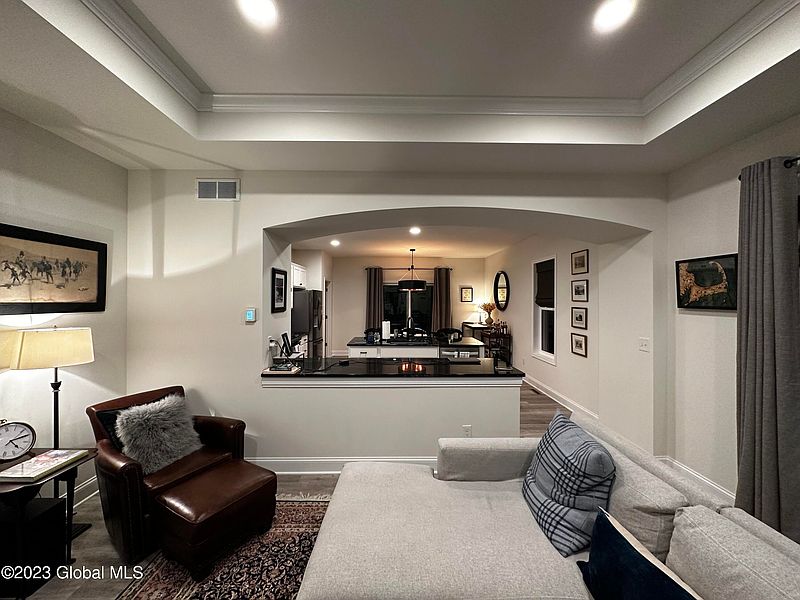 4th image of 45 Bradley Circle
