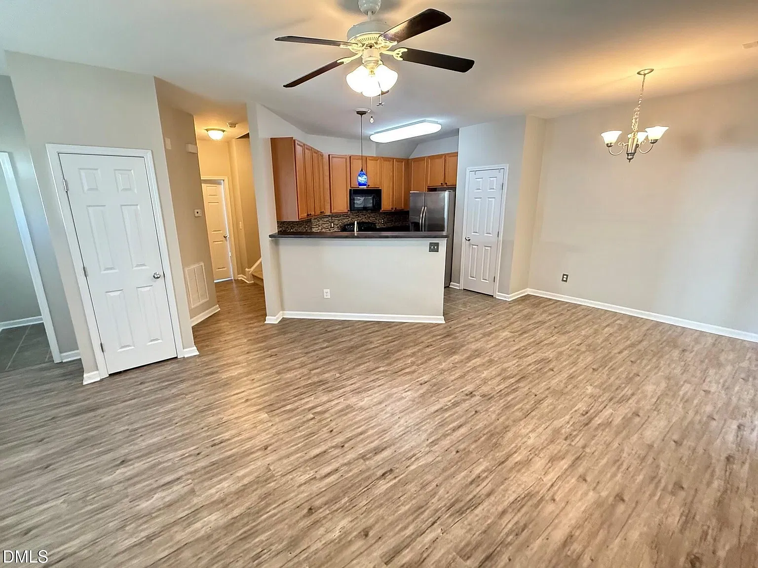 3 bed, 2.5 bath, $1,850 — Photo 4