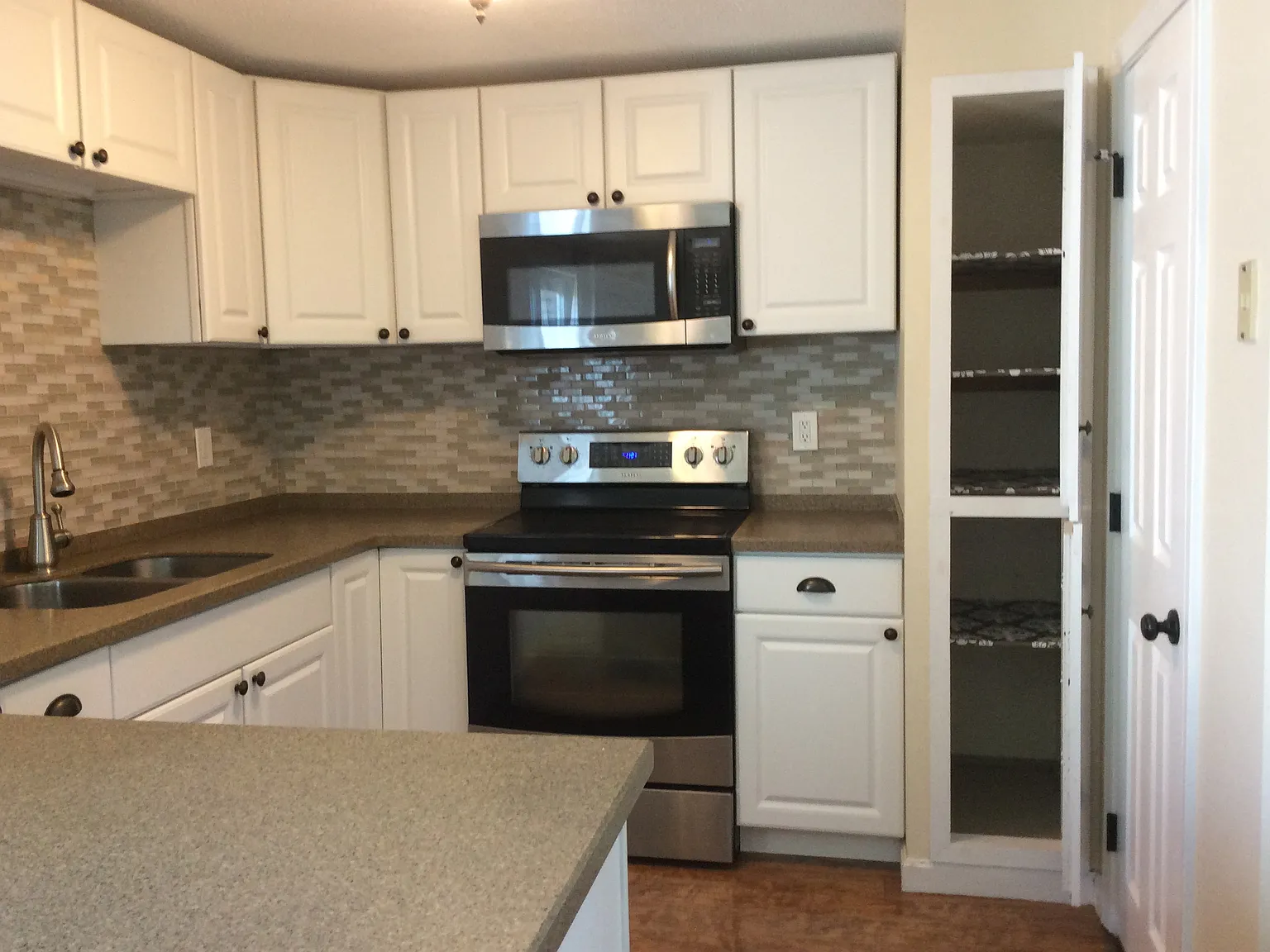 47 Milliken St — Photo 2