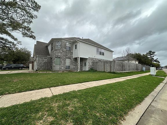 2nd image of 23702 Prince Lawrence Ct