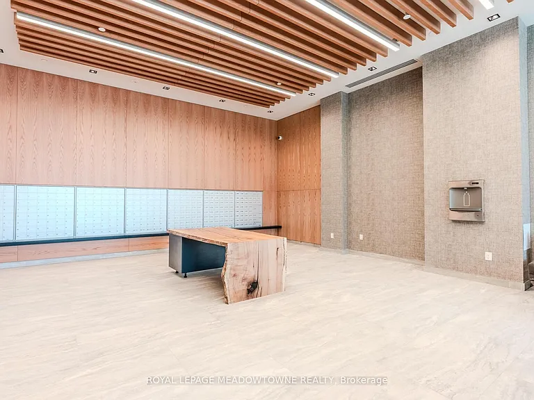 2485 Eglinton Ave W #913 — Photo 24