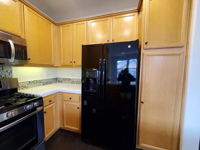 1690 Heywood St #A — Photo 3