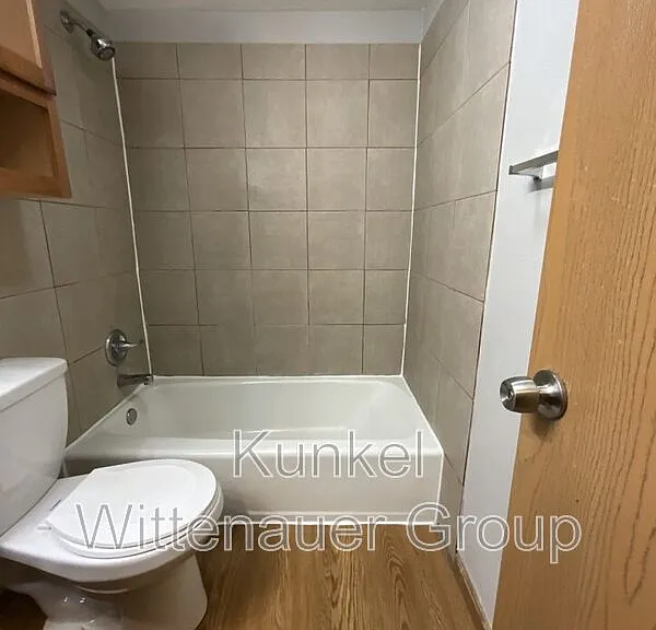 1810-12 Jamestown Rd — Photo 14