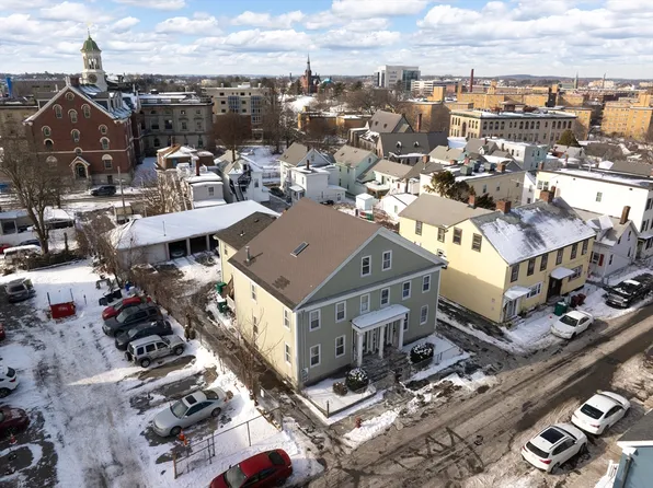 75 Chapel St, Lowell, MA 01852