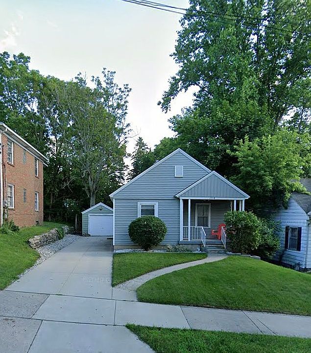1st image of 1118 5th St NW