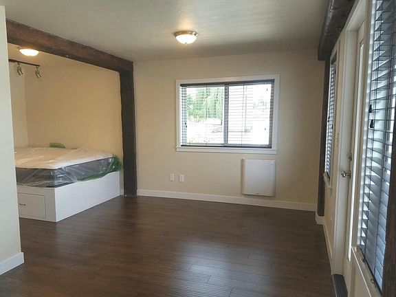3rd image of 3314 Fuhrman Ave E APT 3