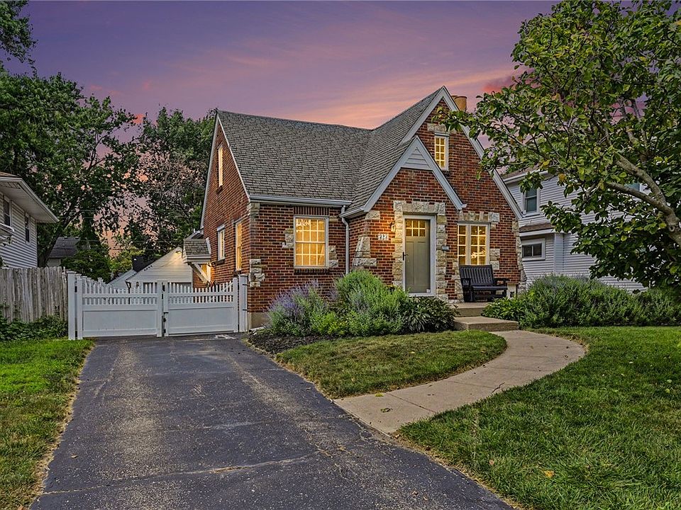 1st image of 323 Orchard Dr