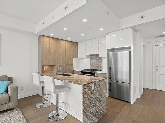 2nd image of 1151 Sunset Dr #1103