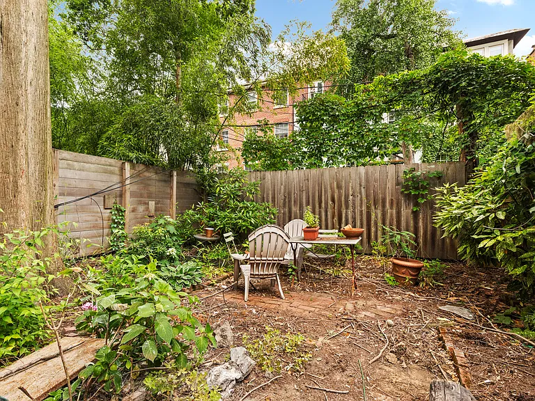 179 Warren St #2 — Photo 9